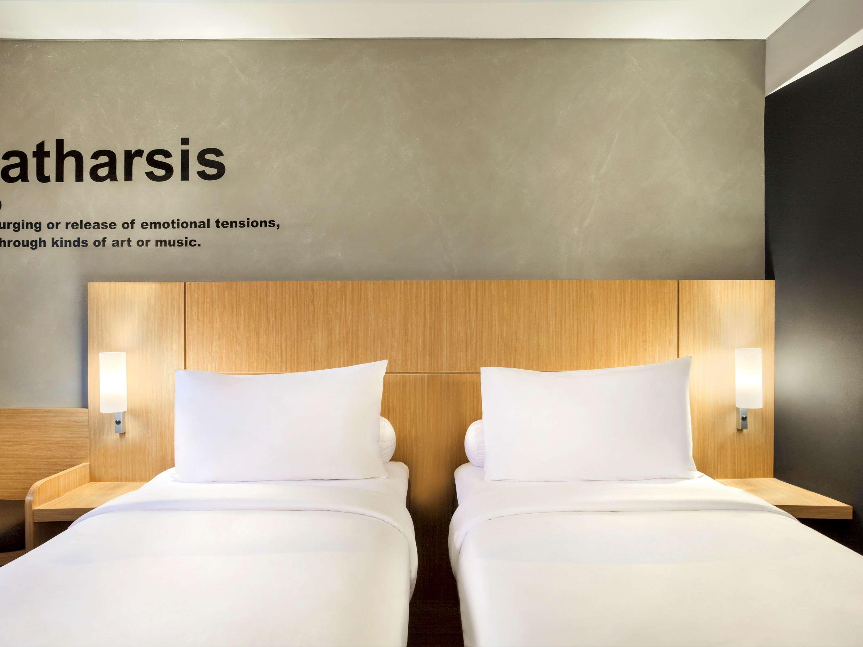 Ibis Pontianak City Center Esterno foto