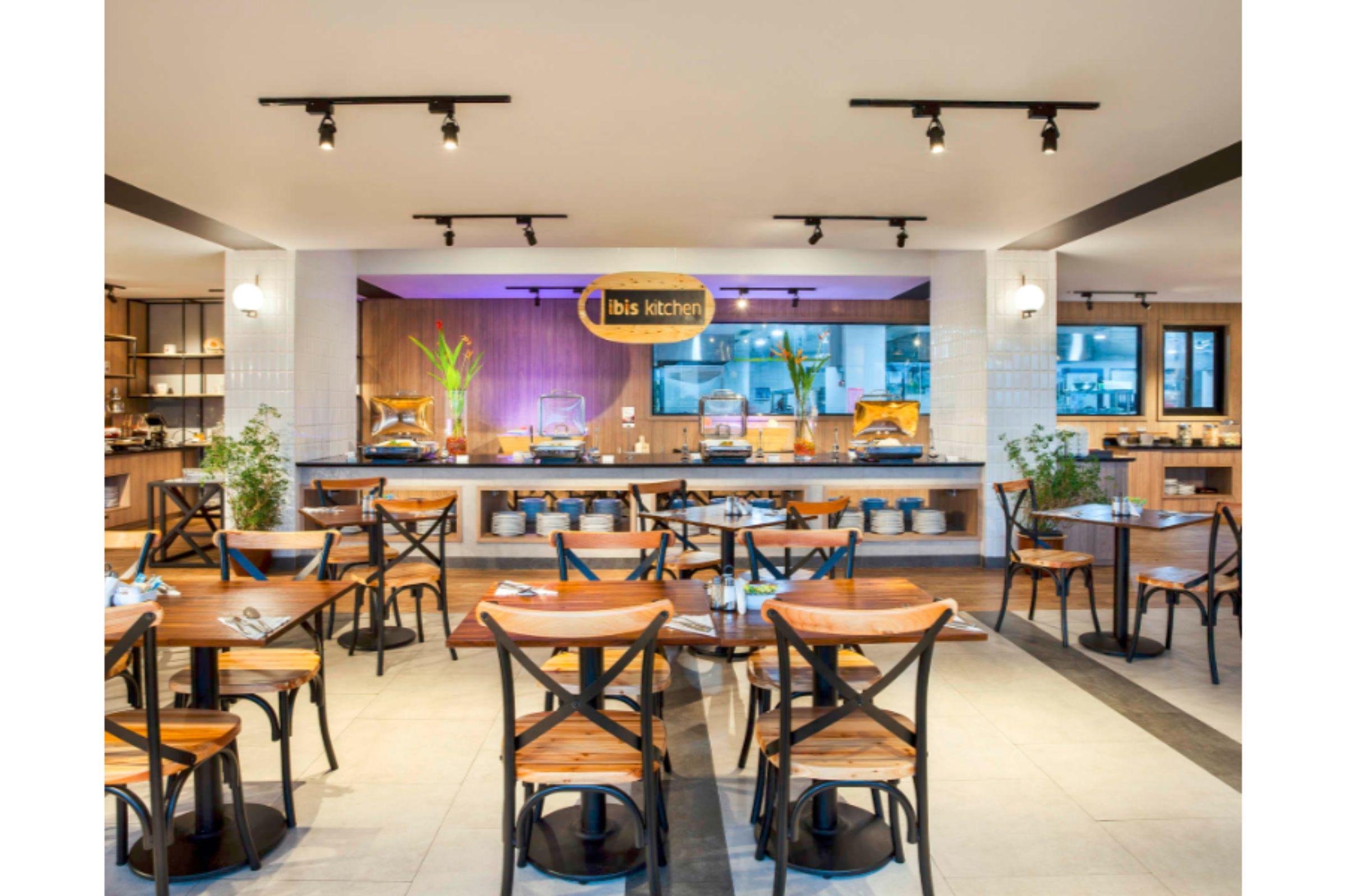 Ibis Pontianak City Center Esterno foto
